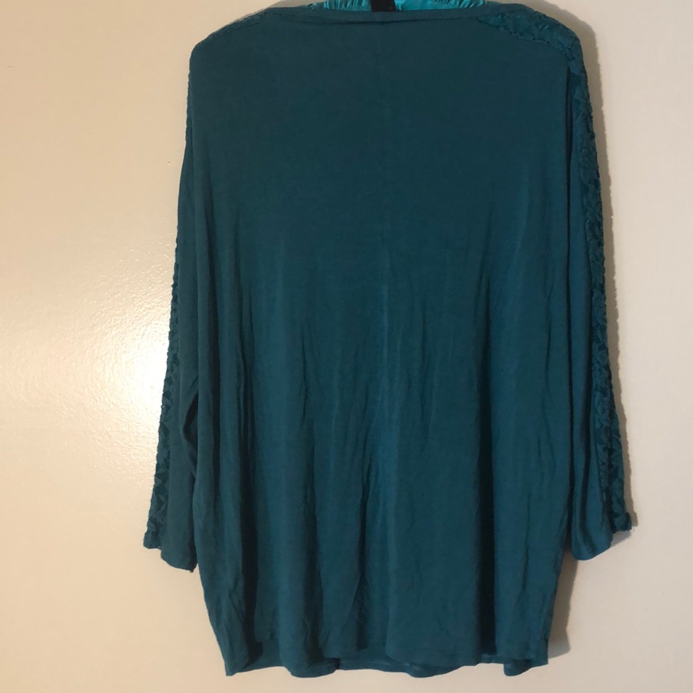 Flowy top - Picture 2 of 3